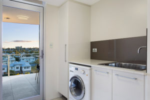 Modern Apartment - CBD Luxury Accommodation