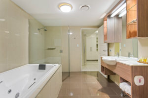 Bathroom Apartment Rockhampton - CBD Luxury Accommodation